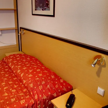 Kosy Le Champ De Mars Apartmanhotel Reims